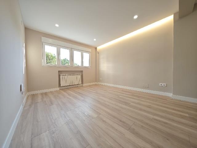 Imagen 6 Inmueble 298601 - Piso en venta en Madrid / Cercano a la calle Hermanos Garcias Noblejas