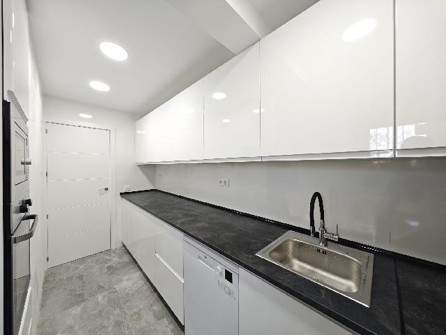 Imagen 9 Inmueble 298601 - Piso en venta en Madrid / Cercano a la calle Hermanos Garcias Noblejas