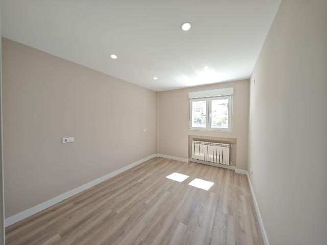 Imagen 16 Inmueble 298601 - Piso en venta en Madrid / Cercano a la calle Hermanos Garcias Noblejas