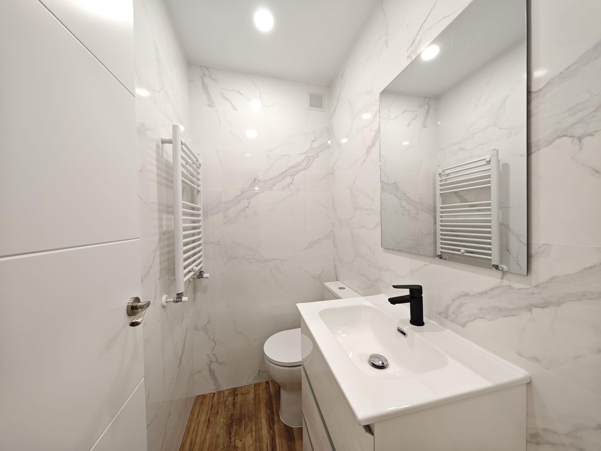 Imagen 11 Piso en venta en Madrid / Cercano a la calle Hermanos Garcias Noblejas