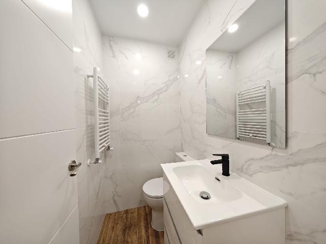 Imagen 11 Inmueble 298601 - Piso en venta en Madrid / Cercano a la calle Hermanos Garcias Noblejas