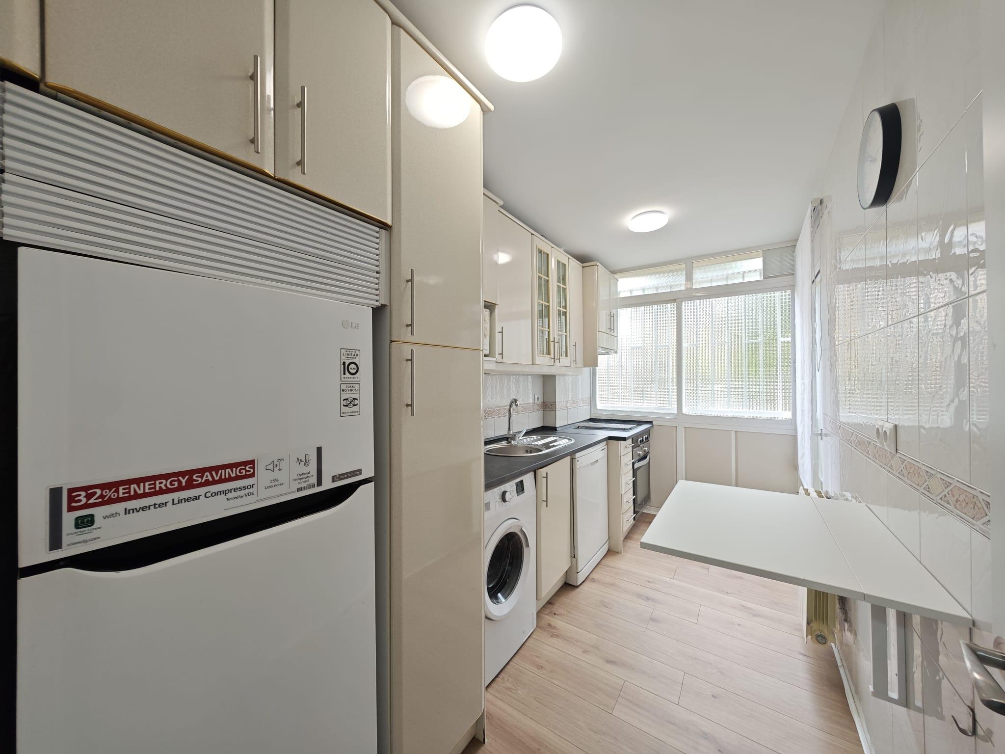 Imagen 3 Piso en venta en Madrid / Zona San Pascual cercano a la Calle Arturo Soria