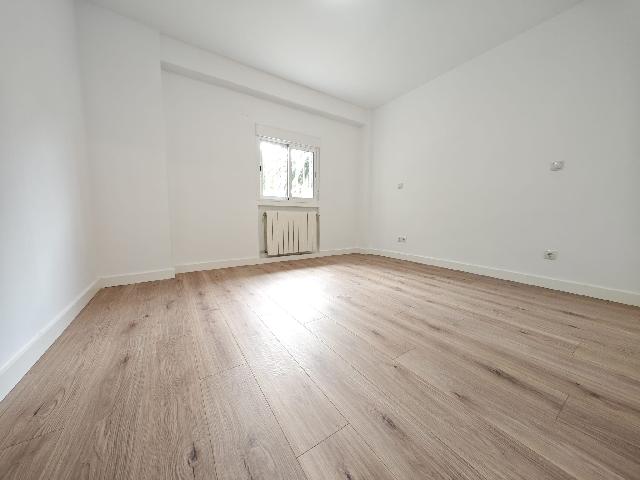 Imagen 12 Inmueble 298602 - Piso en venta en Madrid / Zona San Pascual cercano a la Calle Arturo Soria