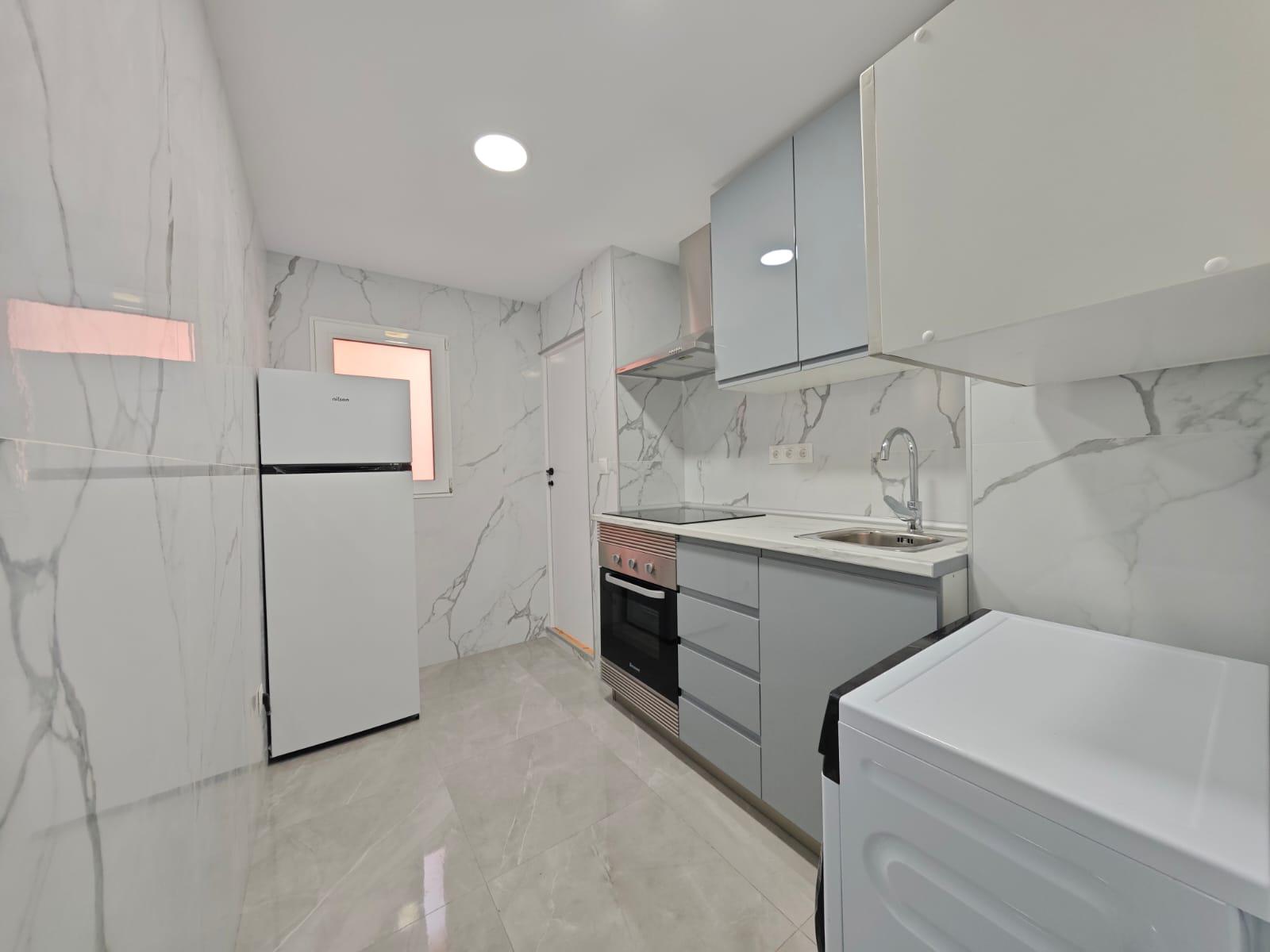 Imagen 13 Piso en venta en Madrid / Zona Canillejas en frente del metro canillejas linea 5