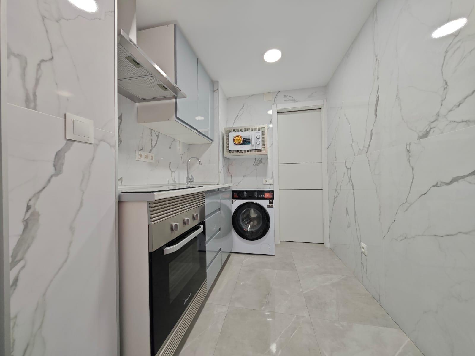 Imagen 14 Piso en venta en Madrid / Zona Canillejas en frente del metro canillejas linea 5