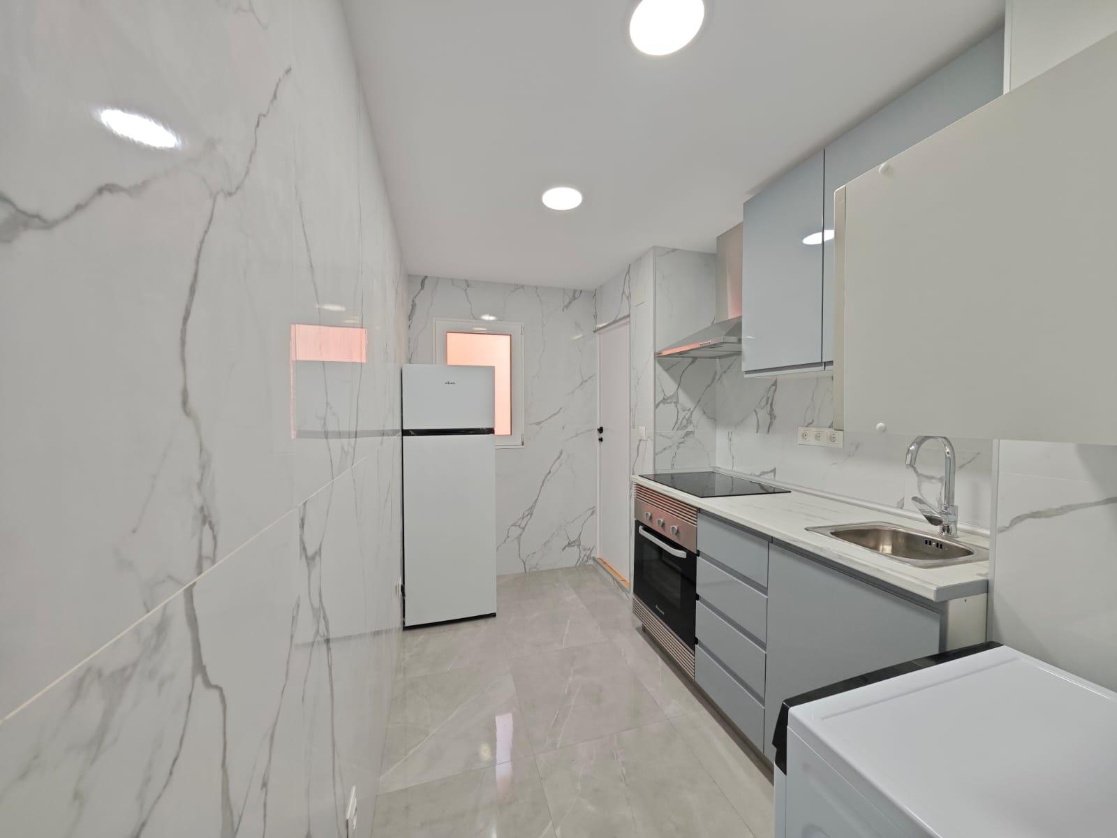 Imagen 15 Piso en venta en Madrid / Zona Canillejas en frente del metro canillejas linea 5