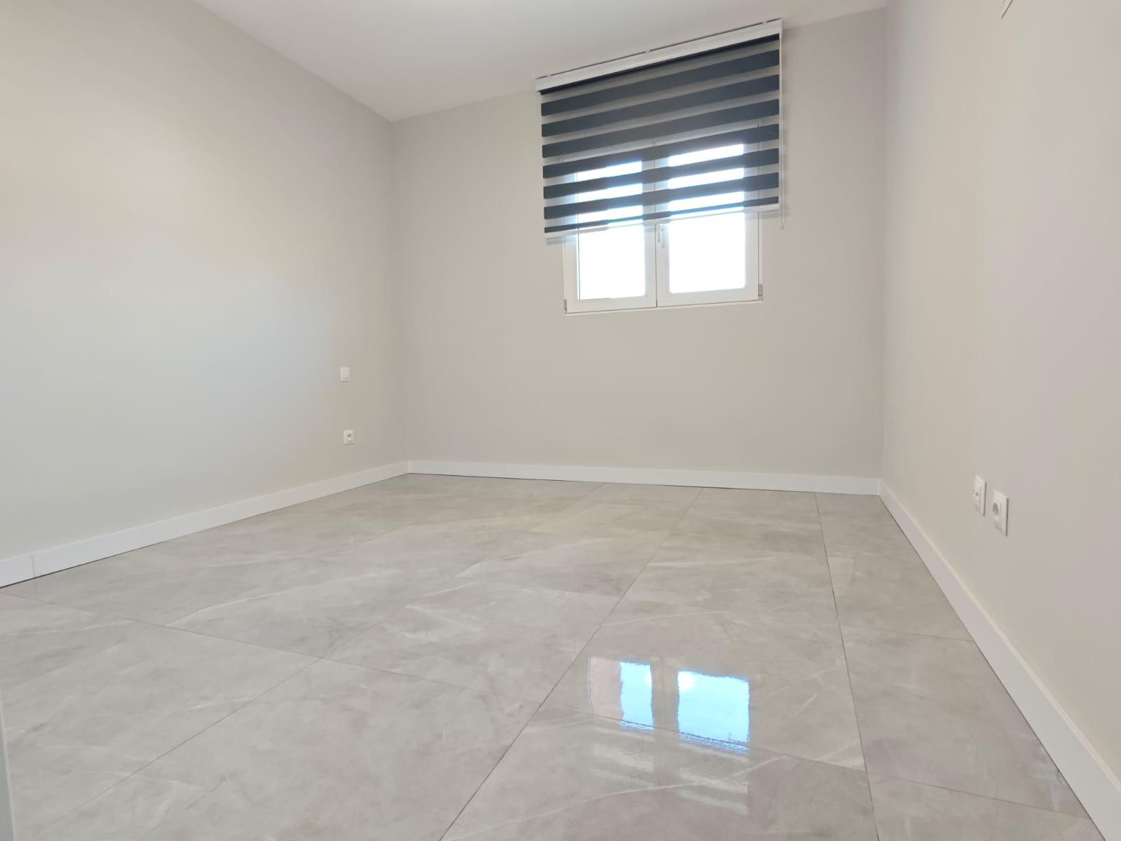 Imagen 11 Piso en venta en Madrid / Zona Canillejas en frente del metro canillejas linea 5