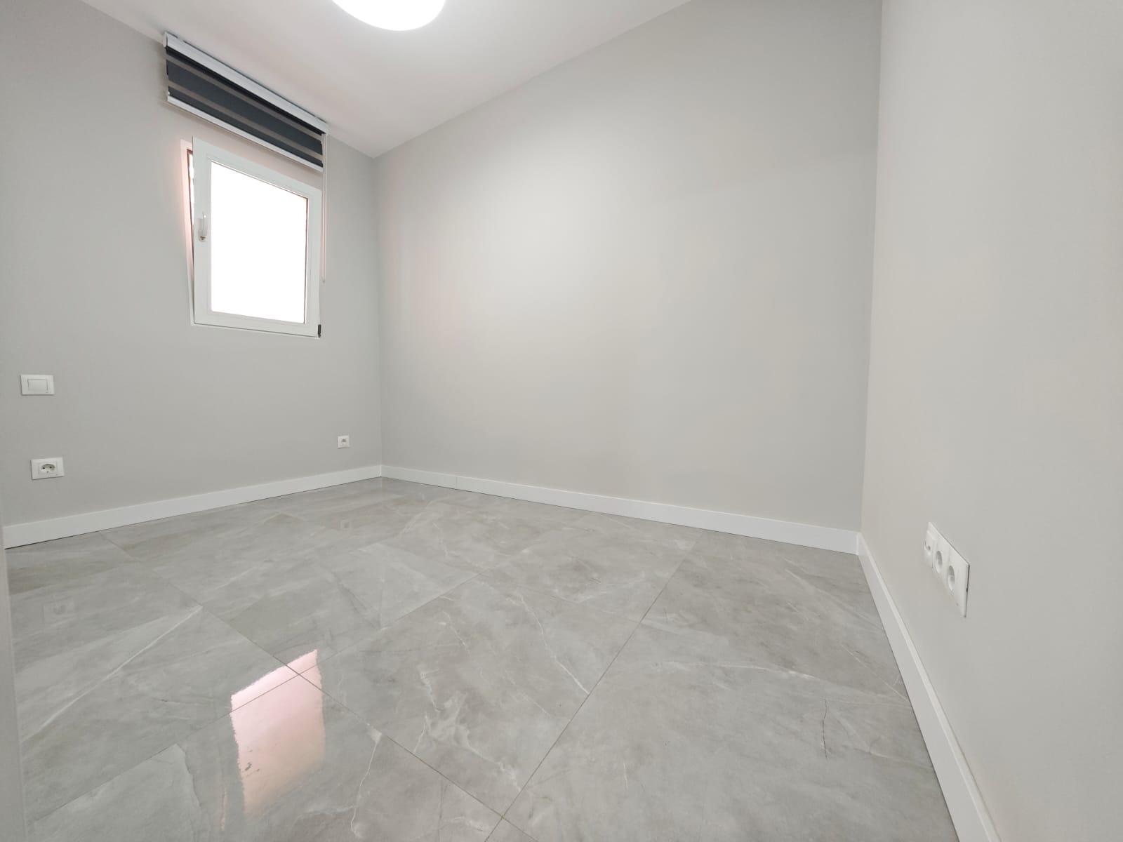 Imagen 12 Piso en venta en Madrid / Zona Canillejas en frente del metro canillejas linea 5