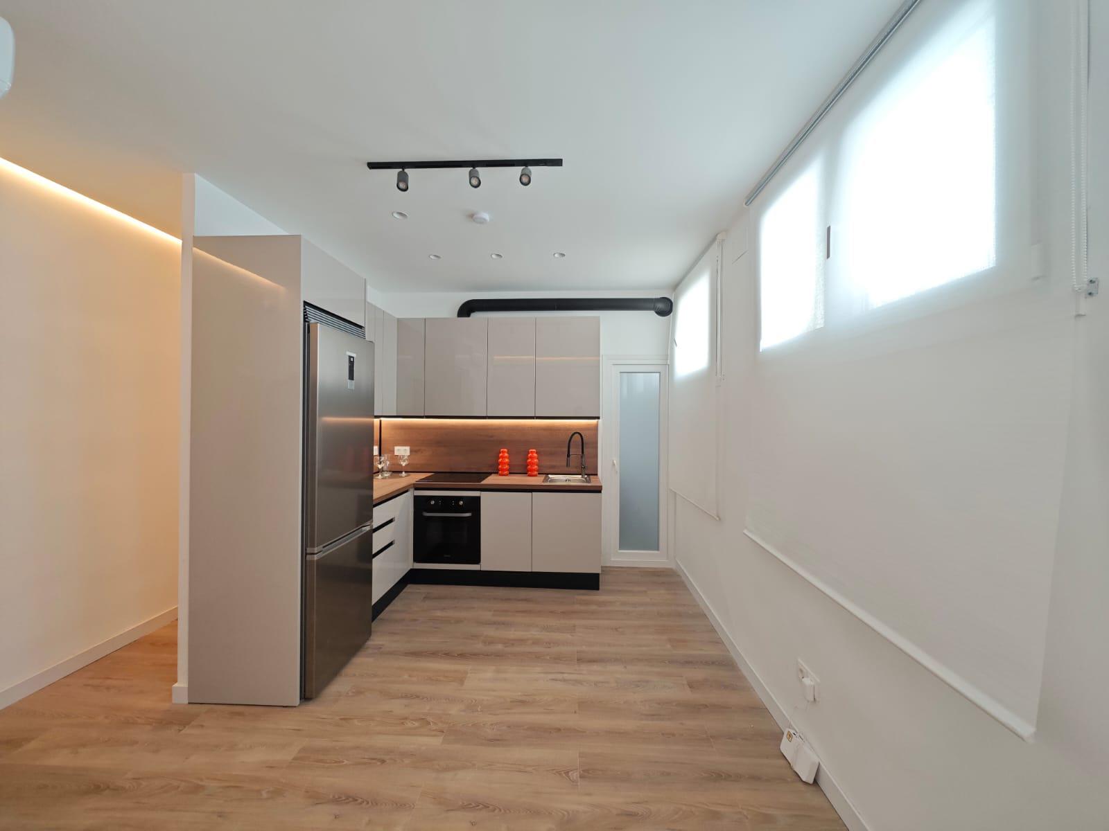 Imagen 2 Planta Baja en venta en Madrid / Calle Las Cañas a 3 minutos de la Calle Arturo Soria