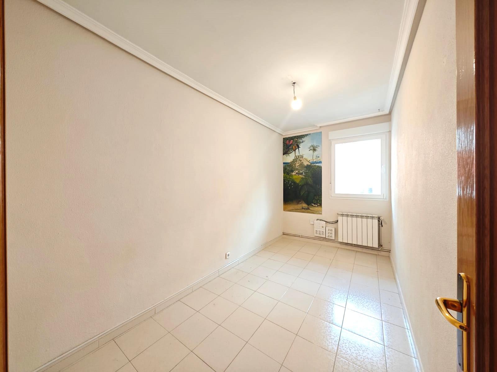 Imagen 4 Piso en venta en Madrid / Zona Carabanchel a 2 minutos del metro Vista Alegre L5