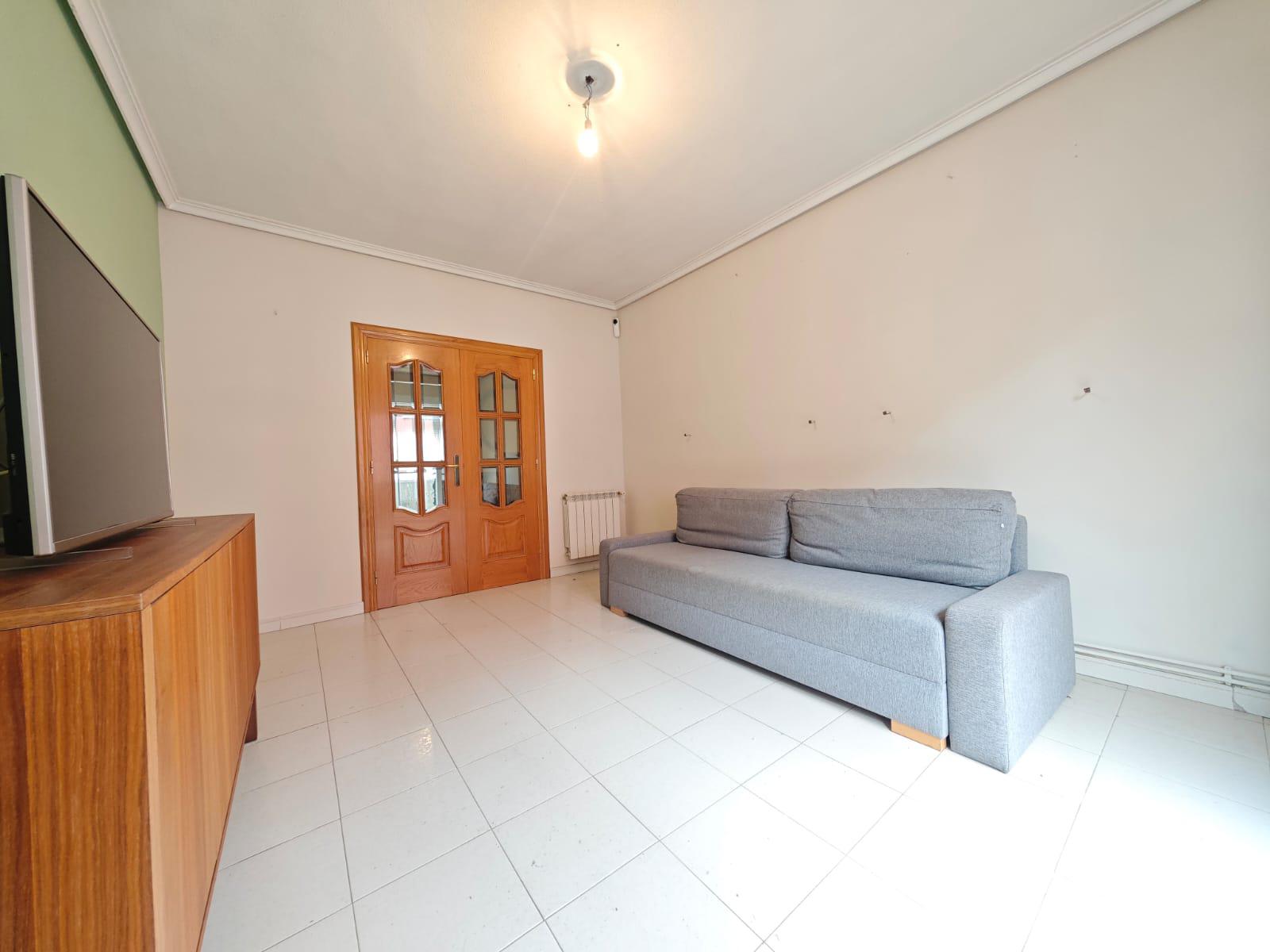 Imagen 3 Piso en venta en Madrid / Zona Carabanchel a 2 minutos del metro Vista Alegre L5