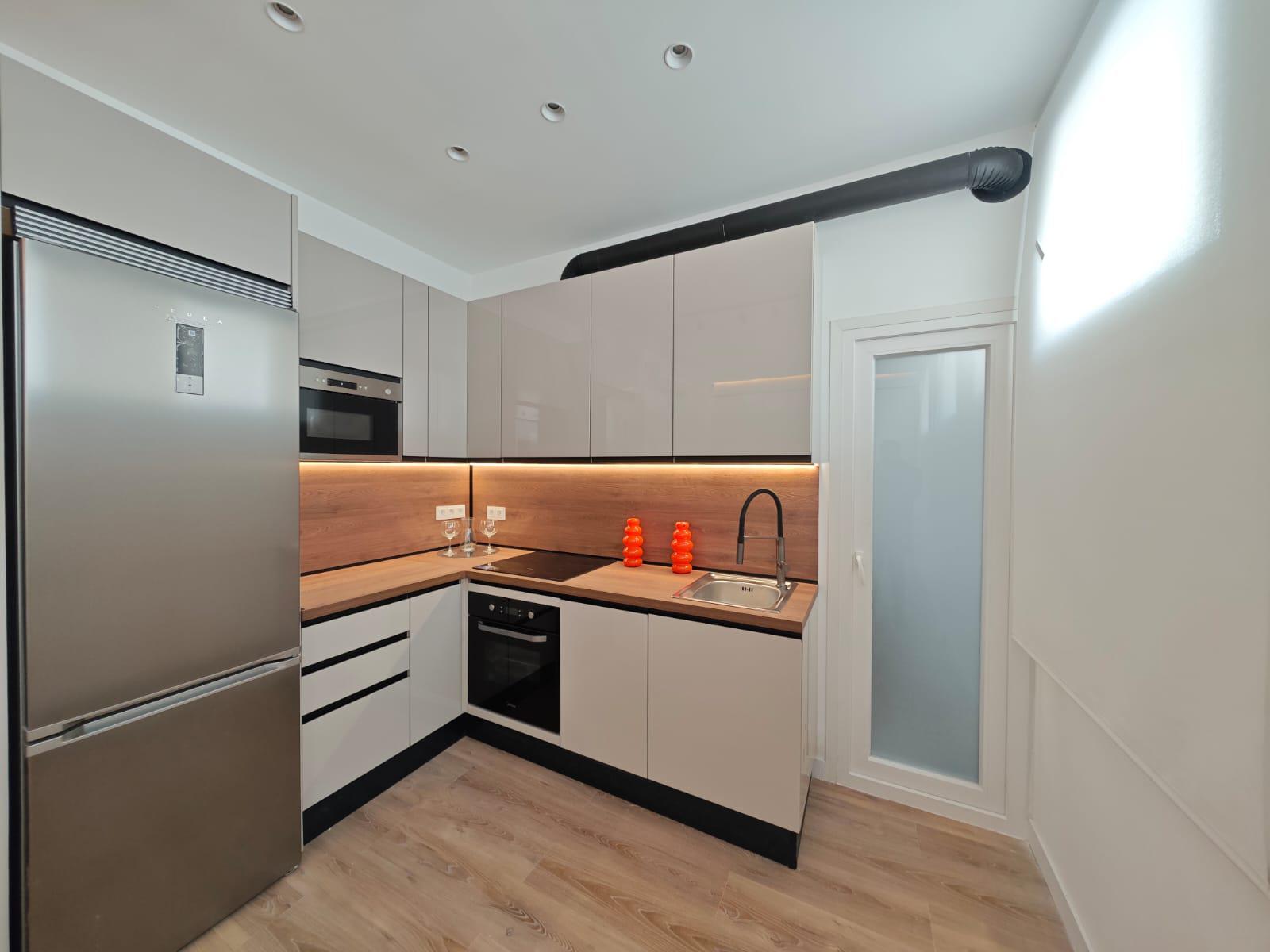 Imagen 4 Planta Baja en venta en Madrid / Calle Las Cañas a 3 minutos de la Calle Arturo Soria