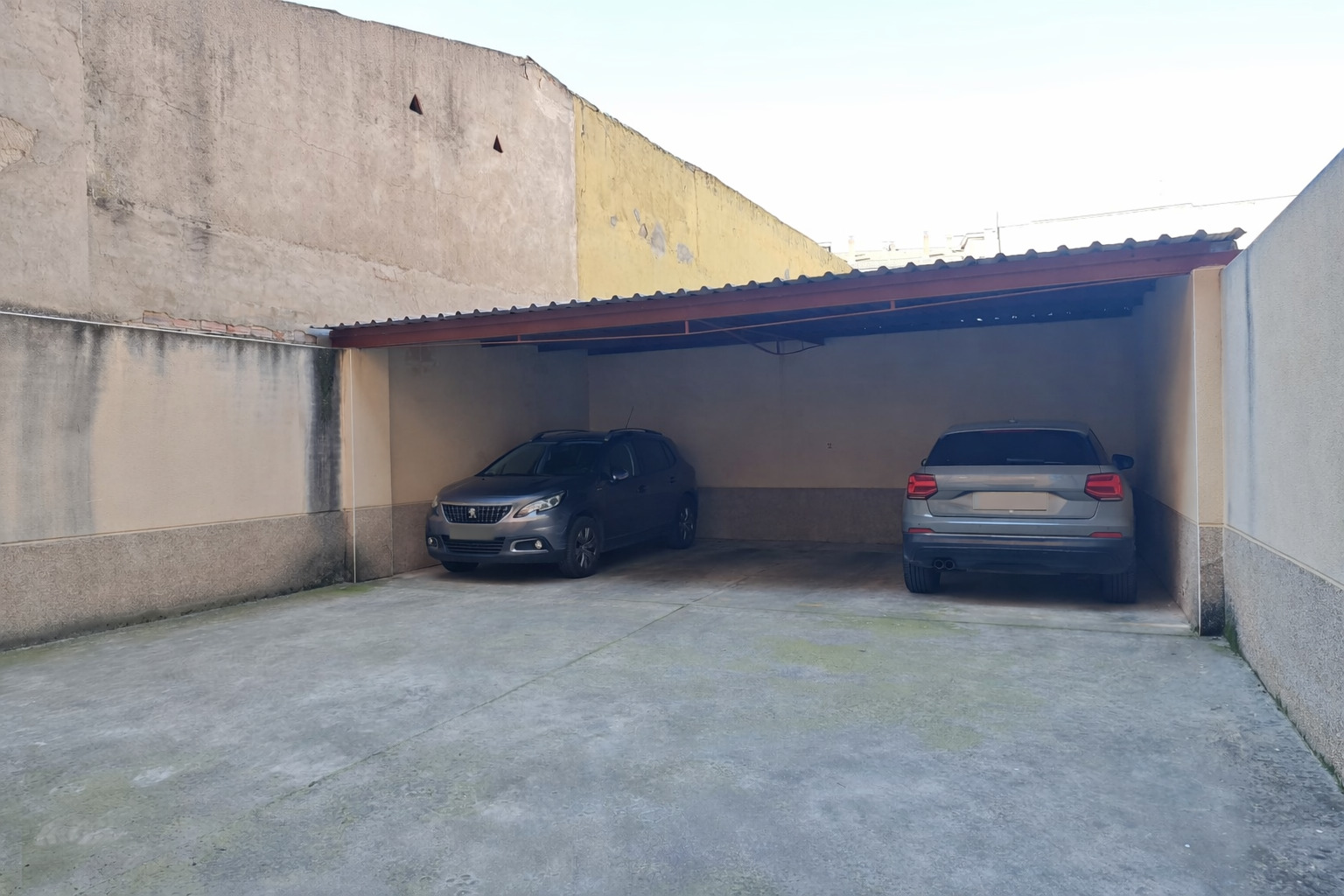 Imagen 2 Parking Coche en alquiler en Madrid / Garaje sito en la calle Castor cerceano a la C/ Alcala