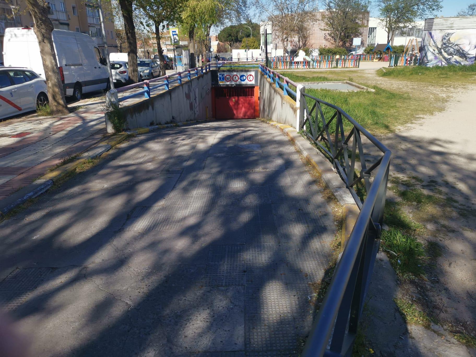 Imagen 7 Parking Coche en venta en Madrid / Calle Esfinge junto al parque de Canillejas