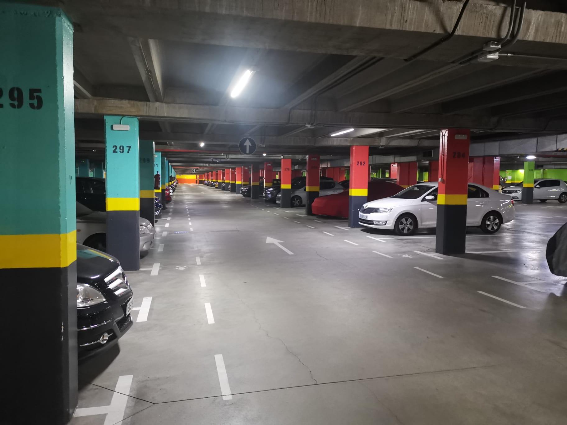 Imagen 13 Parking Coche en venta en Madrid / Calle Esfinge junto al parque de Canillejas