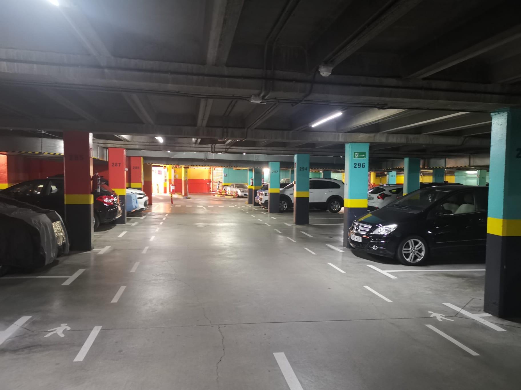 Imagen 14 Parking Coche en venta en Madrid / Calle Esfinge junto al parque de Canillejas