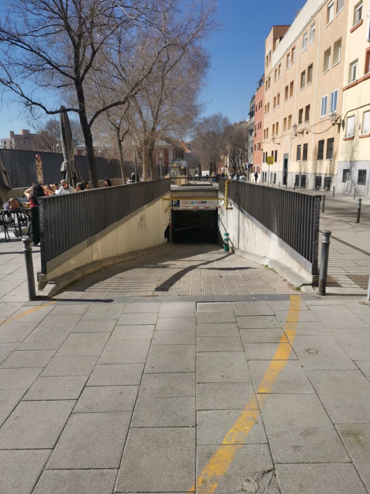 Imagen 9 Parking Coche en venta en Madrid / Calle del casino nº3