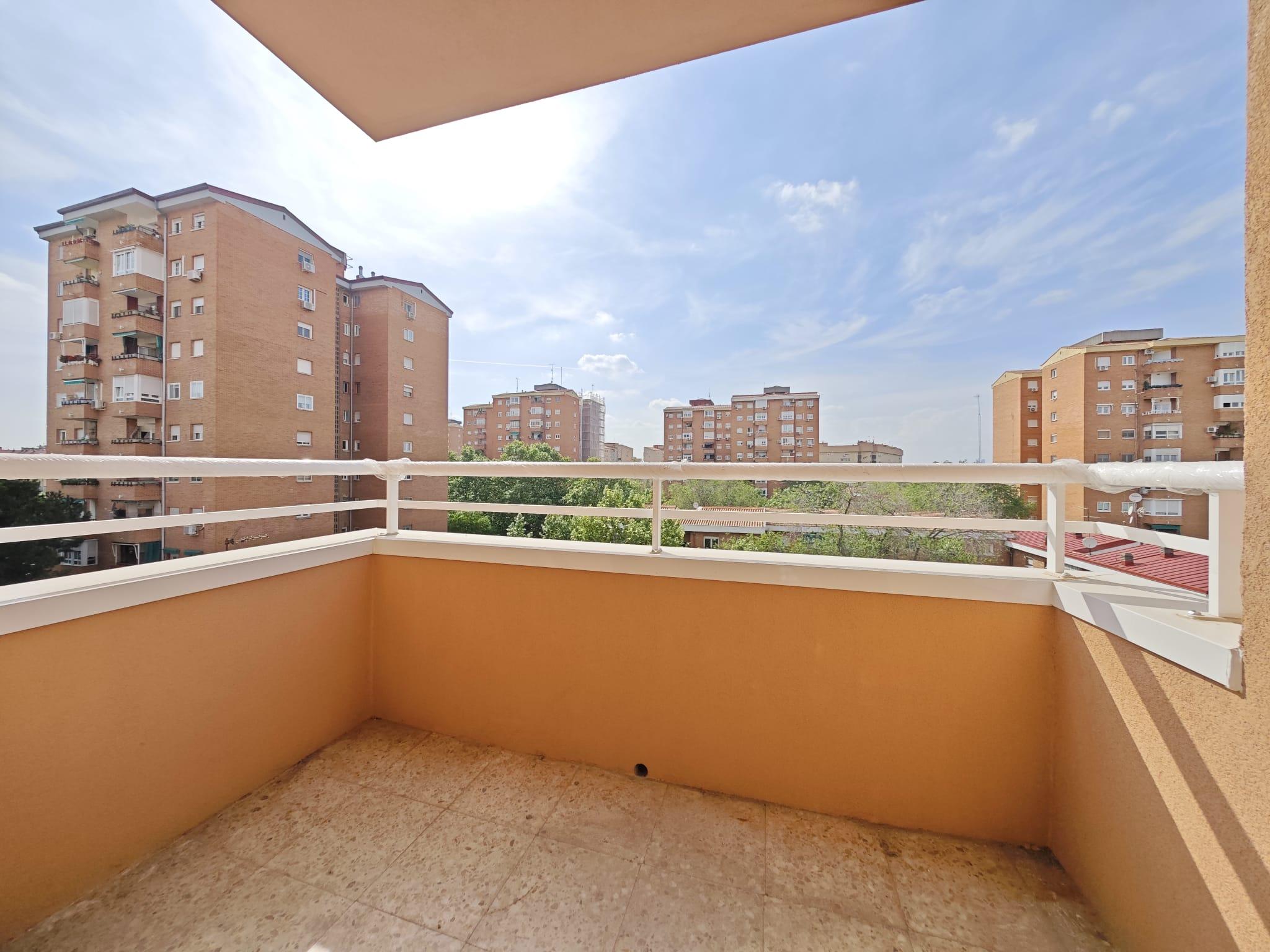 Imagen 6 Piso en venta en Madrid / Av. Guadalajara 103, cerca del metro Av. Guadalajara