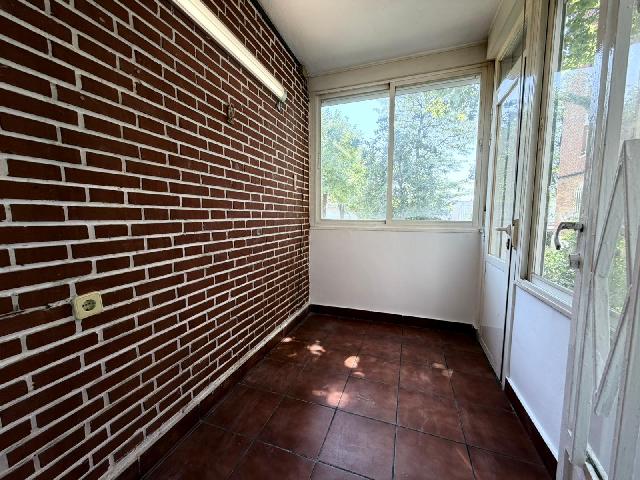 Imagen 3 Inmueble 302706 - Piso en venta en Madrid / Ubicada en una zona tranquila de Ciudad Pegaso -Rejas