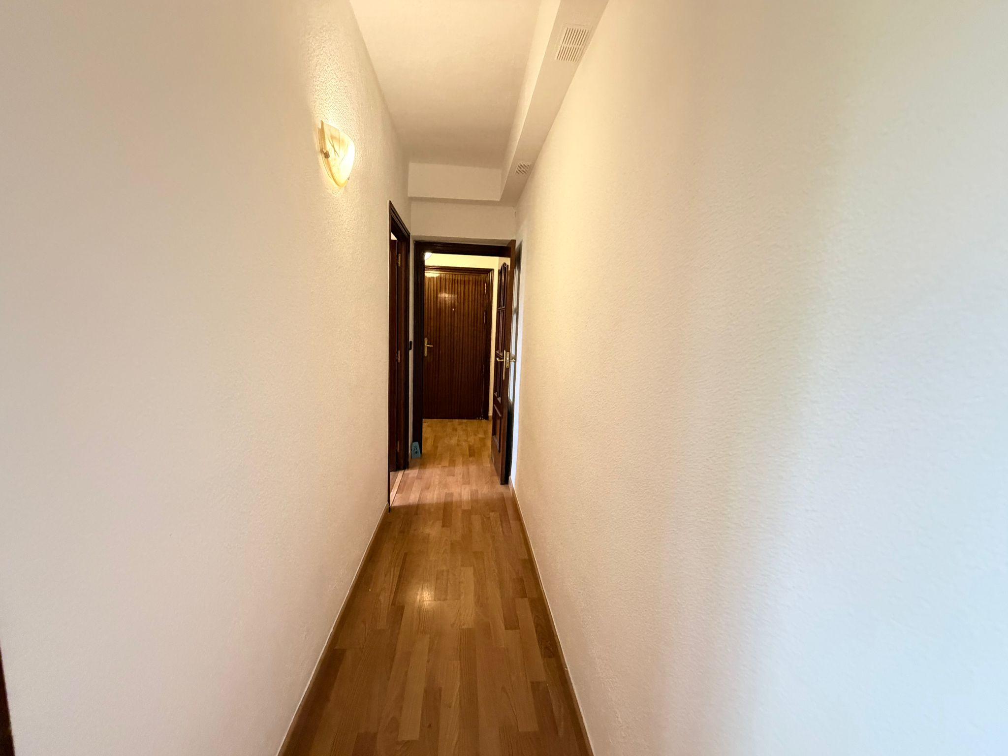 Imagen 10 Piso en venta en Madrid / Ubicada en una zona tranquila de Ciudad Pegaso -Rejas