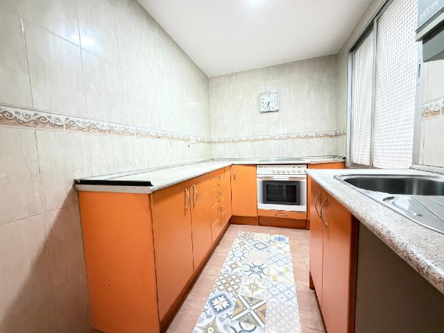 Imagen 5 Inmueble 302706 - Piso en venta en Madrid / Ubicada en una zona tranquila de Ciudad Pegaso -Rejas