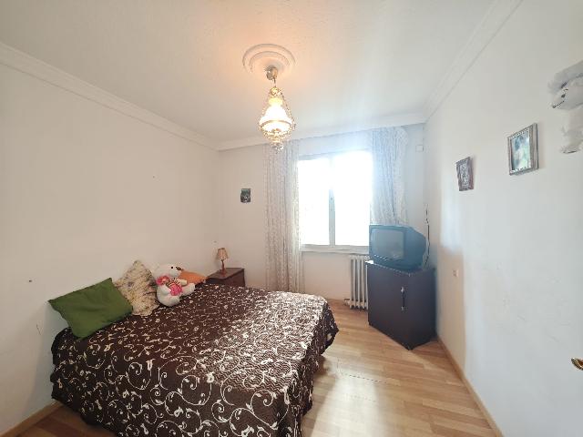 Imagen 13 Inmueble 302706 - Piso en venta en Madrid / Ubicada en una zona tranquila de Ciudad Pegaso -Rejas