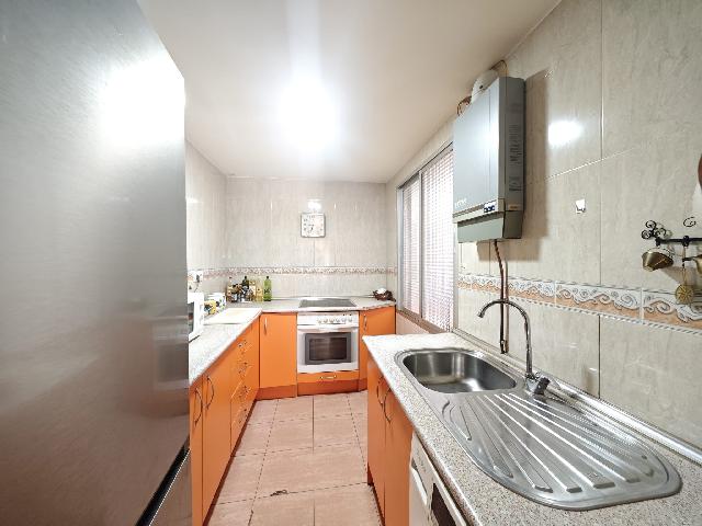 Imagen 5 Inmueble 302706 - Piso en venta en Madrid / Ubicada en una zona tranquila de Ciudad Pegaso -Rejas