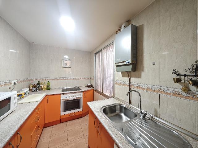 Imagen 7 Inmueble 302706 - Piso en venta en Madrid / Ubicada en una zona tranquila de Ciudad Pegaso -Rejas