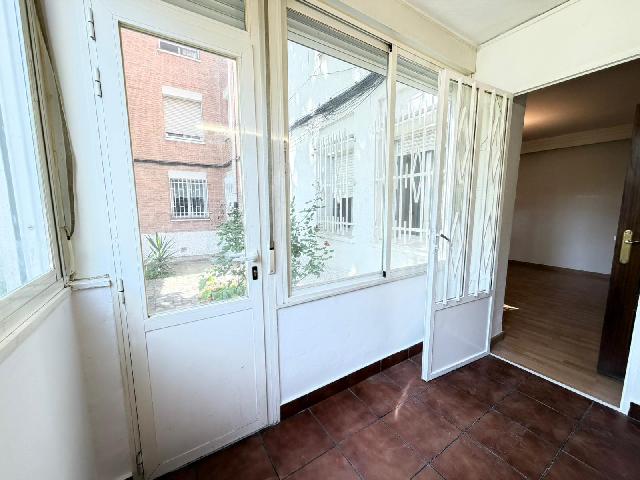 Imagen 4 Inmueble 302706 - Piso en venta en Madrid / Ubicada en una zona tranquila de Ciudad Pegaso -Rejas