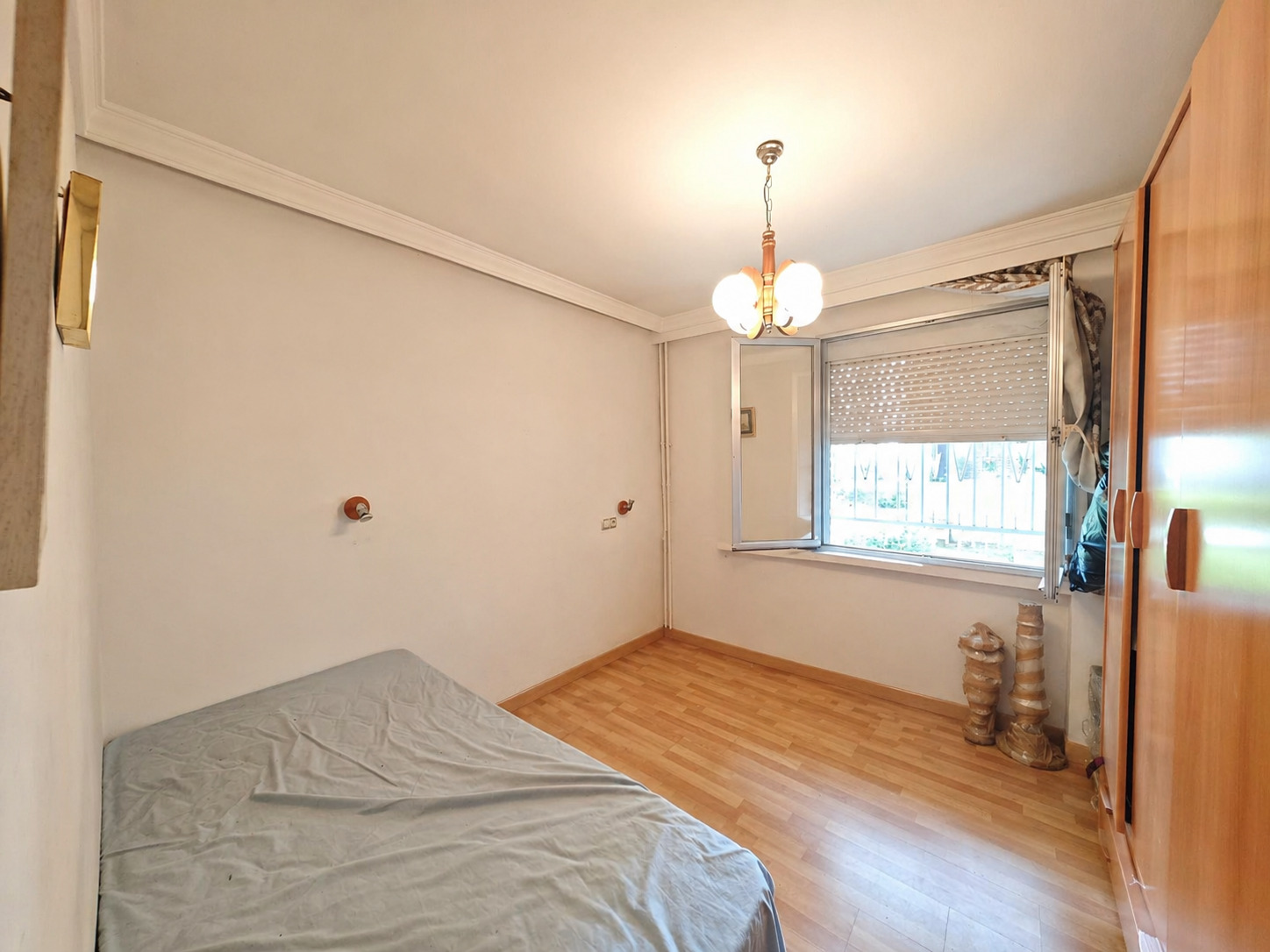 Imagen 14 Piso en venta en Madrid / Ubicada en una zona tranquila de Ciudad Pegaso -Rejas