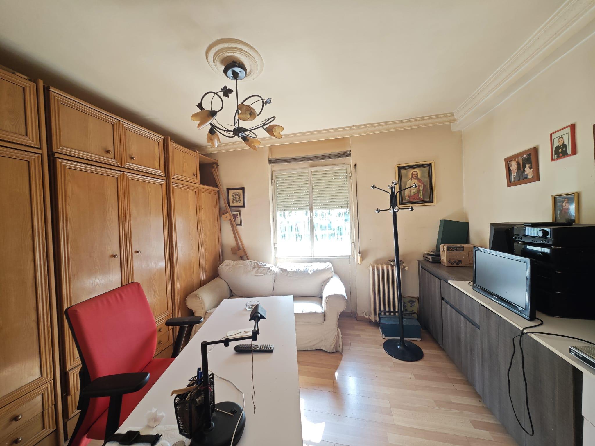 Imagen 16 Piso en venta en Madrid / Ubicada en una zona tranquila de Ciudad Pegaso -Rejas