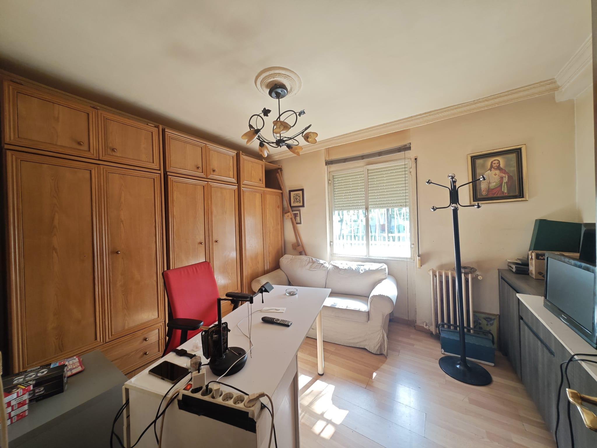 Imagen 17 Piso en venta en Madrid / Ubicada en una zona tranquila de Ciudad Pegaso -Rejas