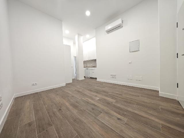 Imagen 6 Inmueble 302727 - Planta Baja en venta en Madrid / Calle Guíllen de Castro - Pueblo Nuevo - Ciudad Lineal
