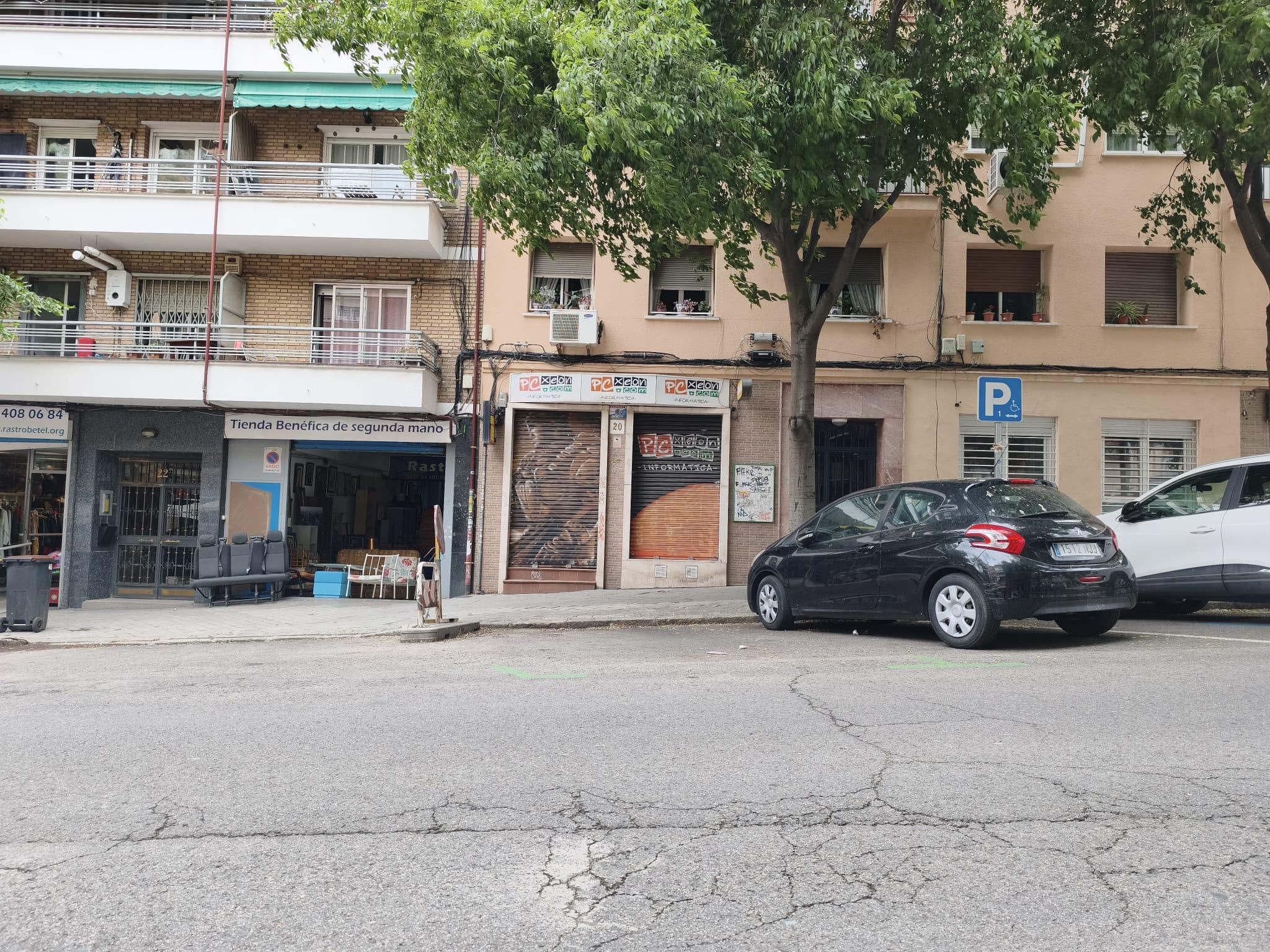 Imagen 2 Local Comercial en alquiler en Madrid / C/ Gutierre de Cetina - Pueblo Nuevo - Madrid