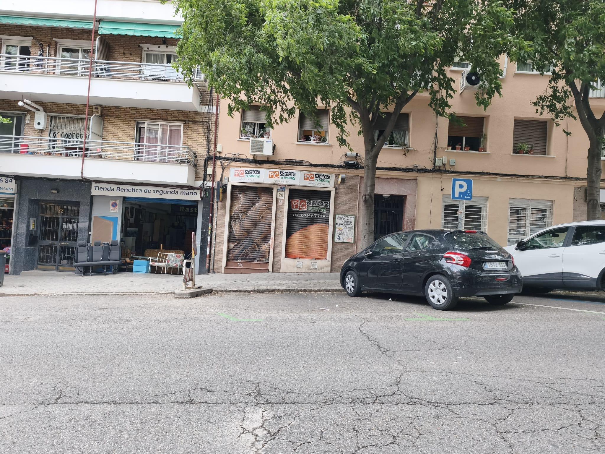 Imagen 3 Local Comercial en alquiler en Madrid / C/ Gutierre de Cetina - Pueblo Nuevo - Madrid