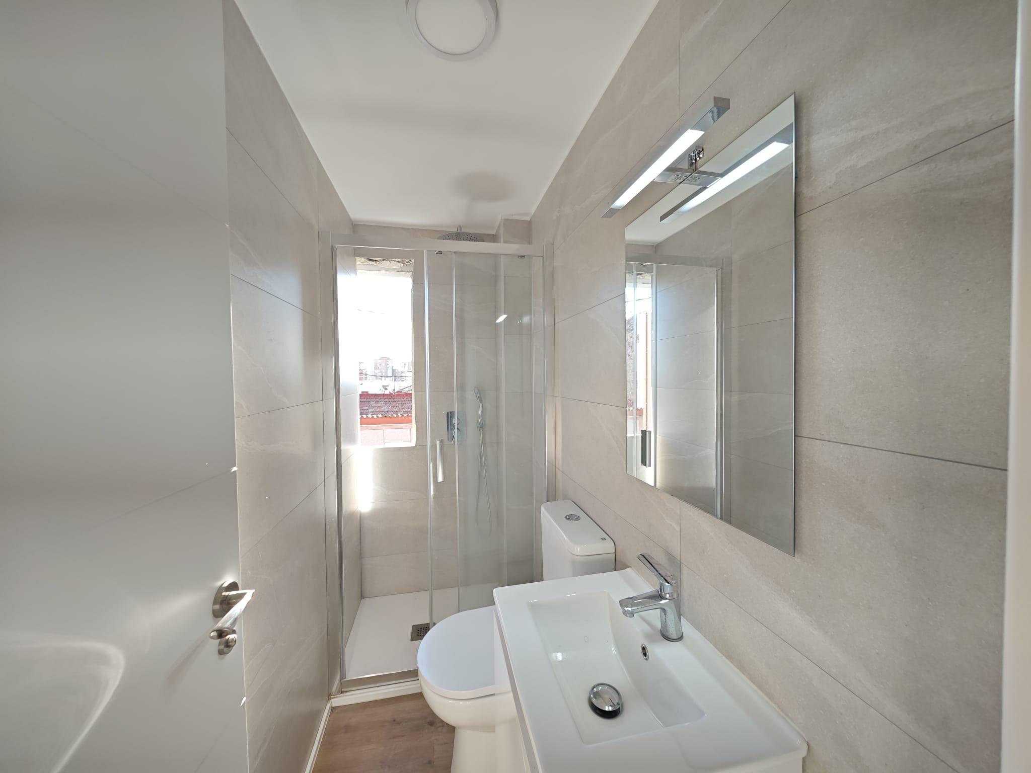 Imagen 7 Piso en alquiler en Madrid / Junto al metro Quintana, a 2 minutos de la C/ Alcala