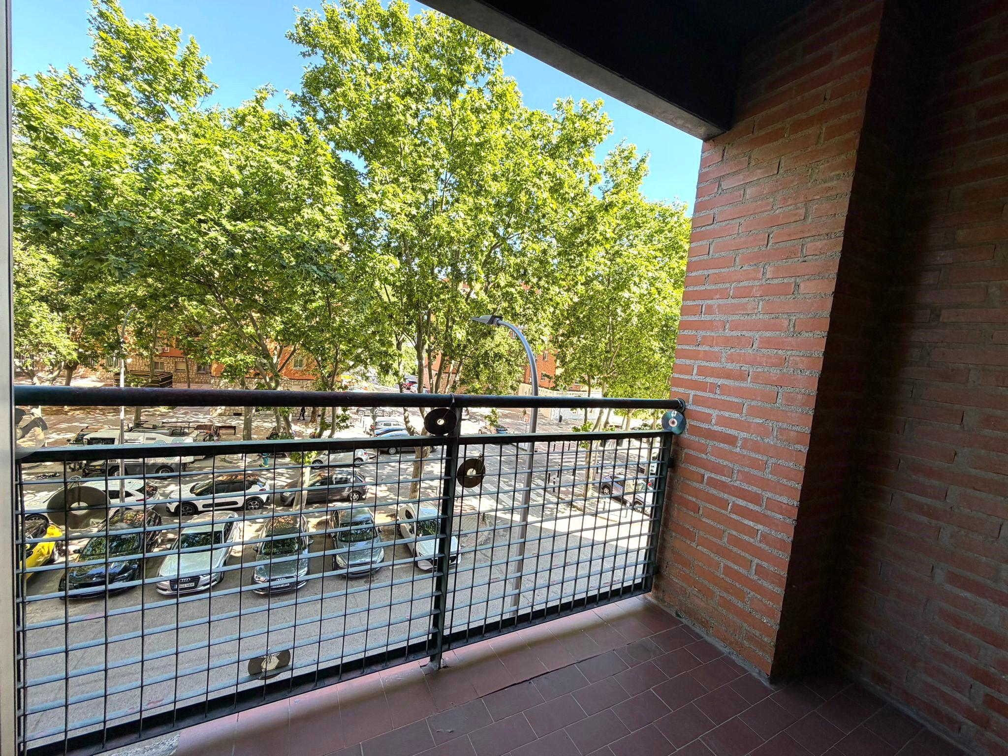 Imagen 3 Piso en venta en Madrid / Calle Castillo de Ucles - Simancas - San Blas