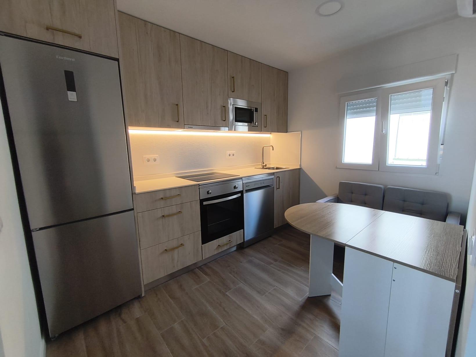 Imagen 1 Piso en alquiler en Madrid / Calle San Valentín - Canillejas - San Blas - Madrid