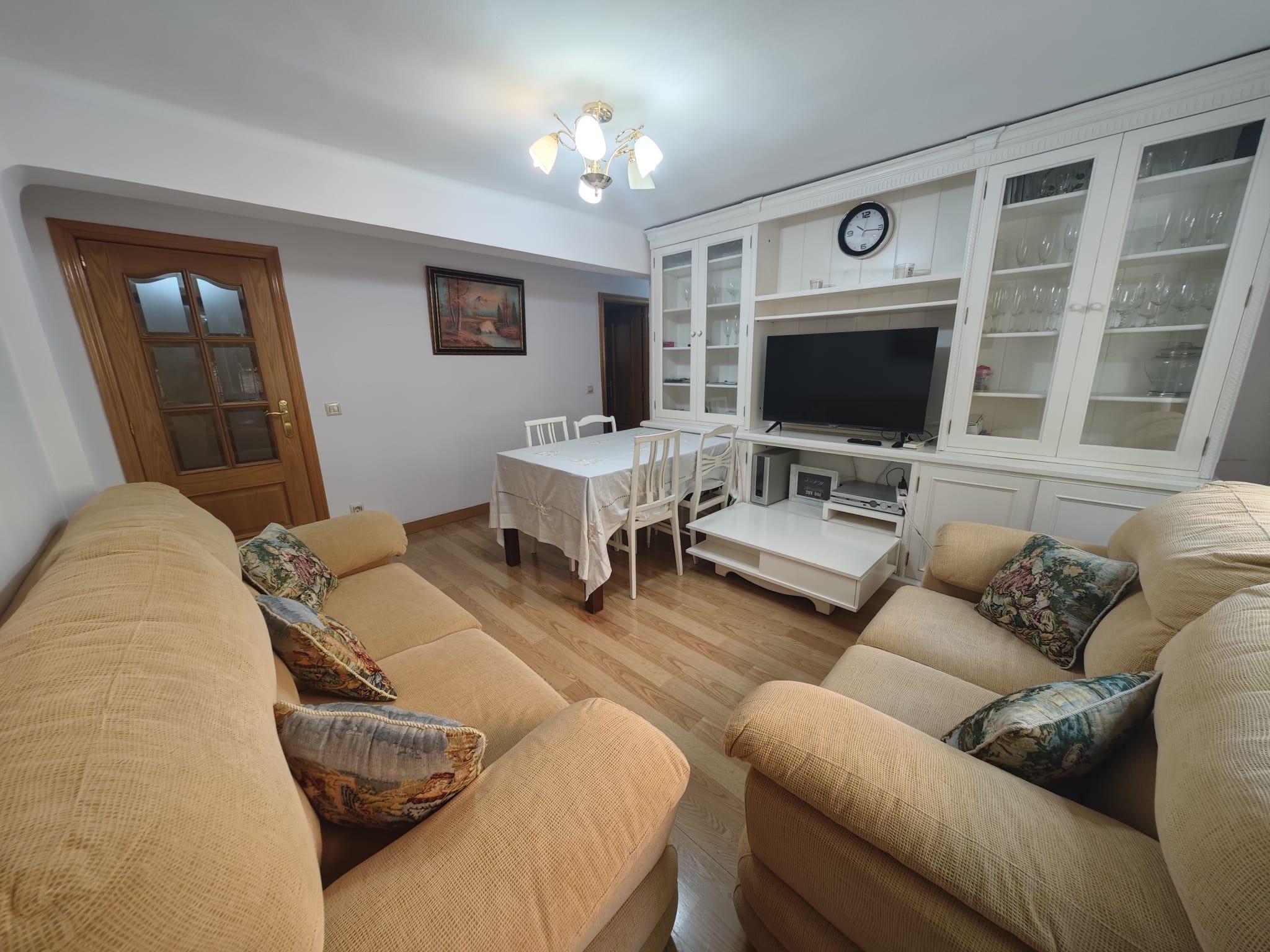 Imagen 4 Piso en venta en Madrid / C/ María Teresa Sáez de Heredia- Ventas - Ciudad Lineal