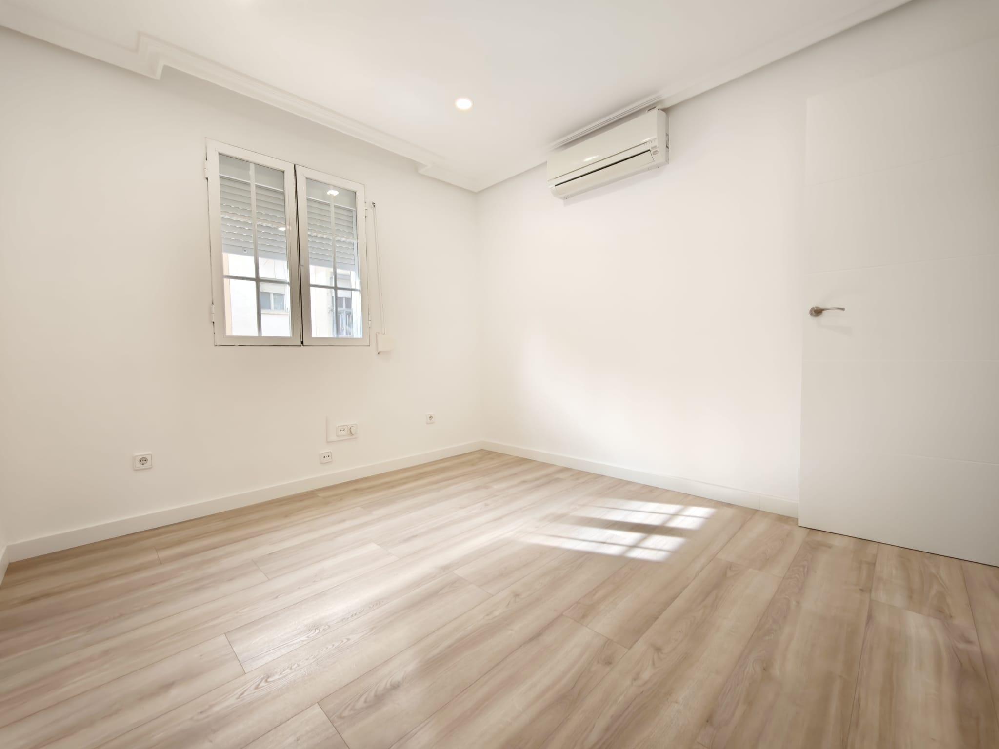 Imagen 12 Piso en venta en Madrid / Calle Zaratán - Simancas - San Blas - Madrid 
