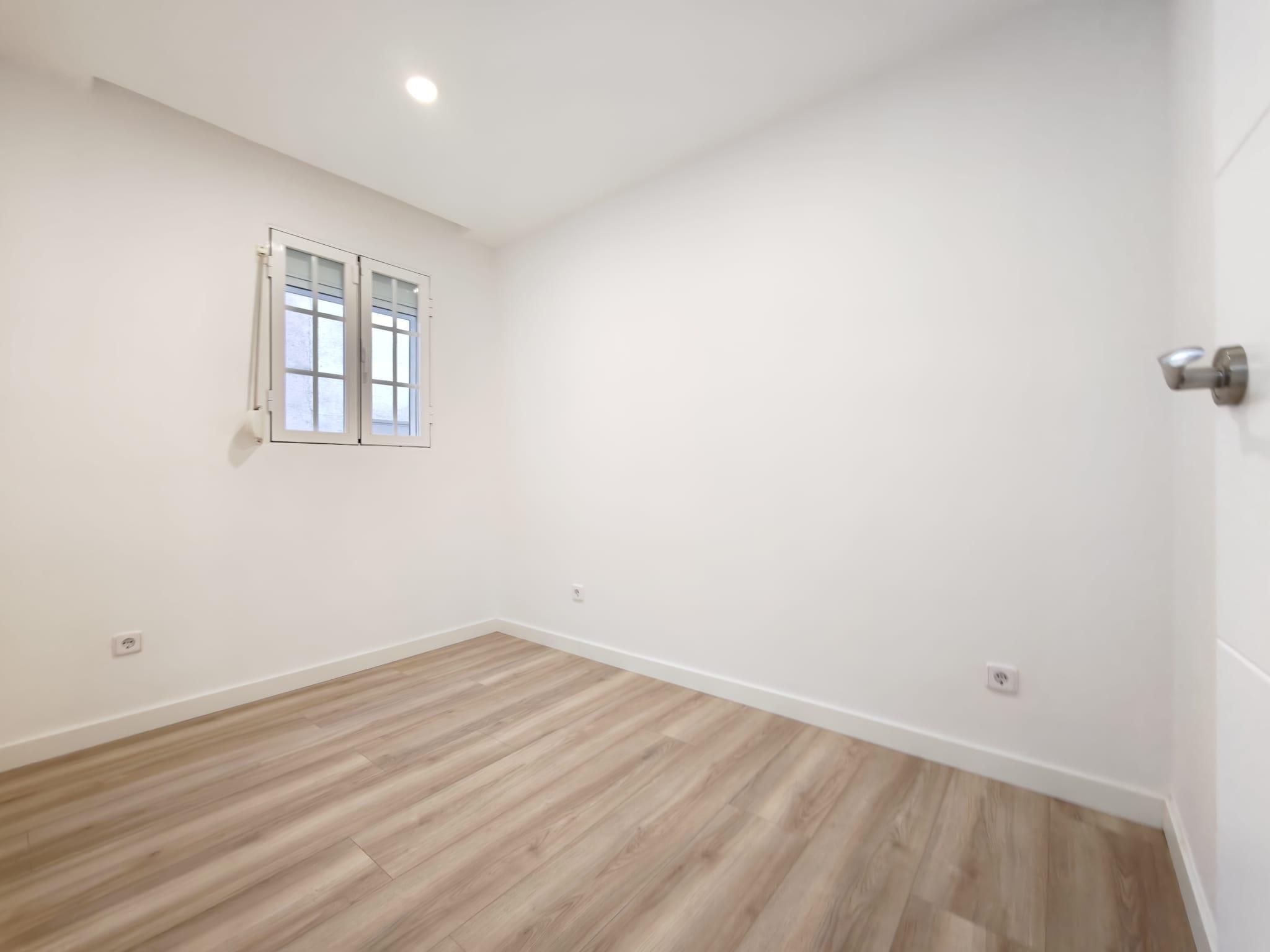 Imagen 14 Piso en venta en Madrid / Calle Zaratán - Simancas - San Blas - Madrid 