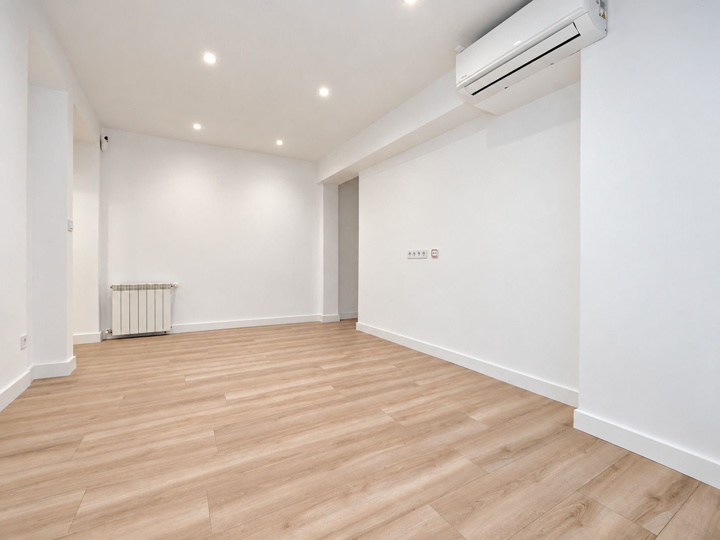 Imagen 1 Piso en venta en Madrid / C/ Torrelaguna - San Pascual - Ciudad Lineal - Madrid