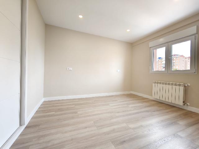 Imagen 14 Inmueble 305255 - Piso en venta en Madrid / Av. Guadalajara 103, A 1 minuto de la parada del metro 