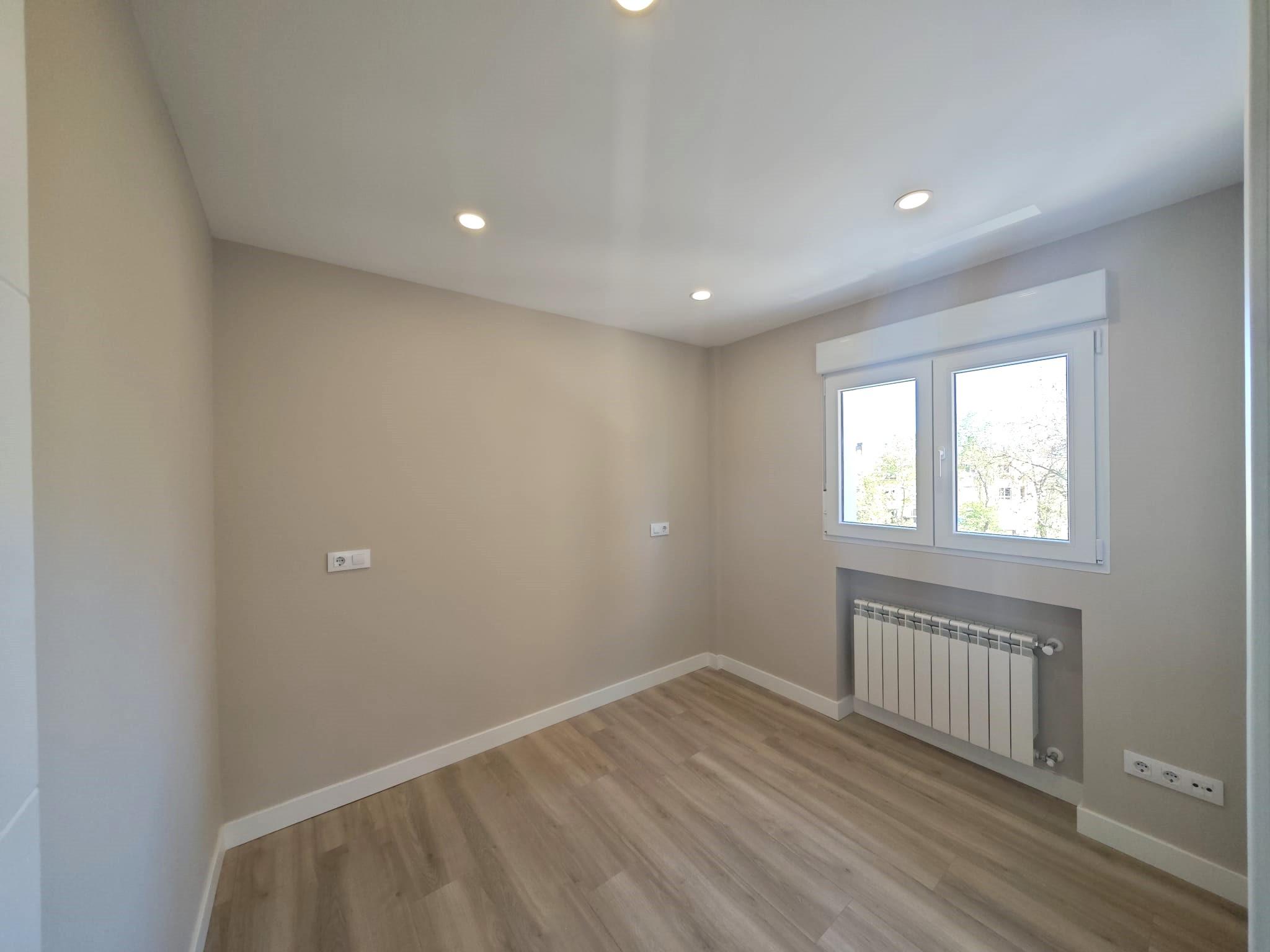 Imagen 14 Piso en venta en Madrid / Av. Guadalajara 103, A 1 minuto de la parada del metro 