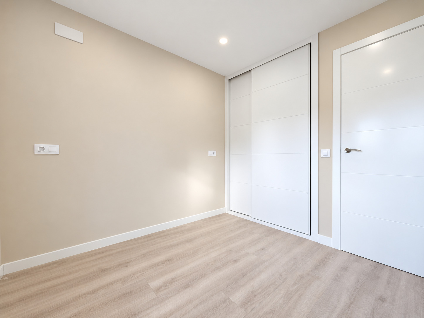 Imagen 6 Piso en venta en Madrid / Av. Guadalajara 103, A 1 minuto de la parada del metro 