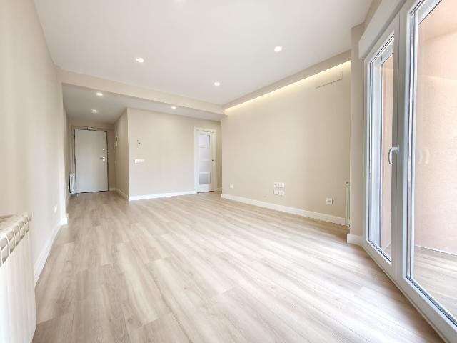 Imagen 5 Inmueble 305255 - Piso en venta en Madrid / Av. Guadalajara 103, A 1 minuto de la parada del metro 
