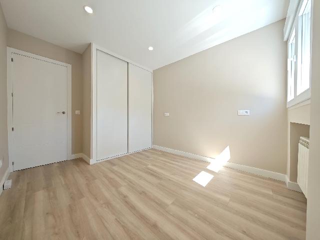 Imagen 7 Inmueble 305255 - Piso en venta en Madrid / Av. Guadalajara 103, A 1 minuto de la parada del metro 