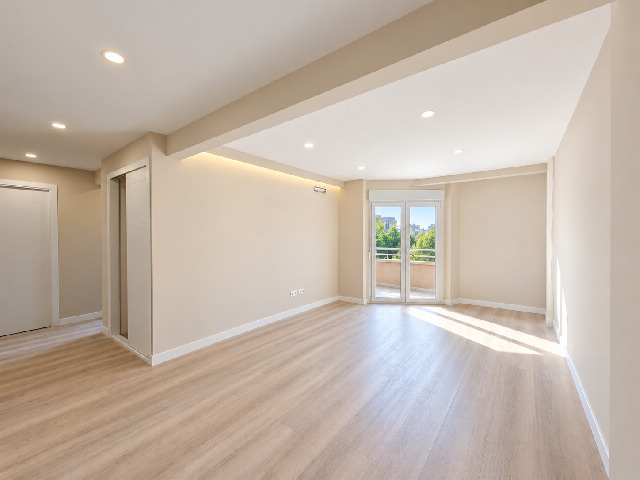 Imagen 4 Inmueble 305255 - Piso en venta en Madrid / Av. Guadalajara 103, A 1 minuto de la parada del metro 