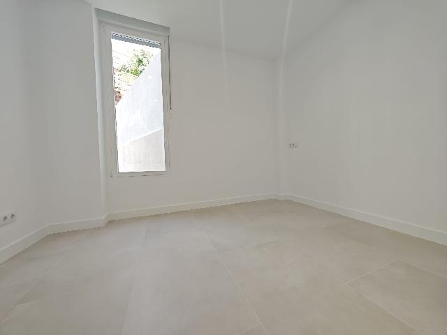 Imagen 21 Inmueble 305491 - Planta Baja en venta en Madrid / Calle Castilla Bellas Vistas - Tetuan