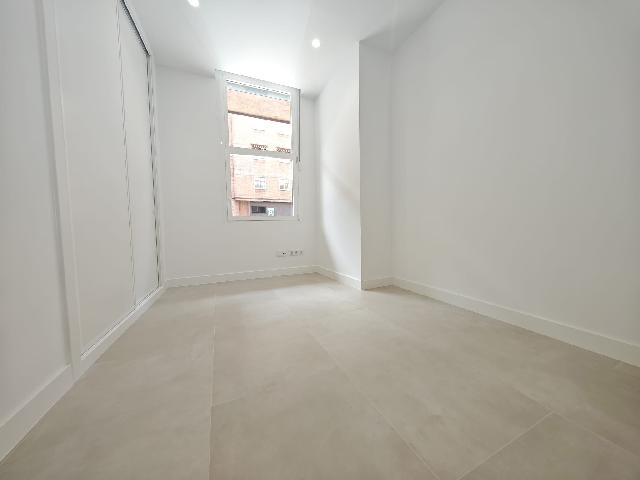 Imagen 23 Inmueble 305491 - Planta Baja en venta en Madrid / Calle Castilla Bellas Vistas - Tetuan